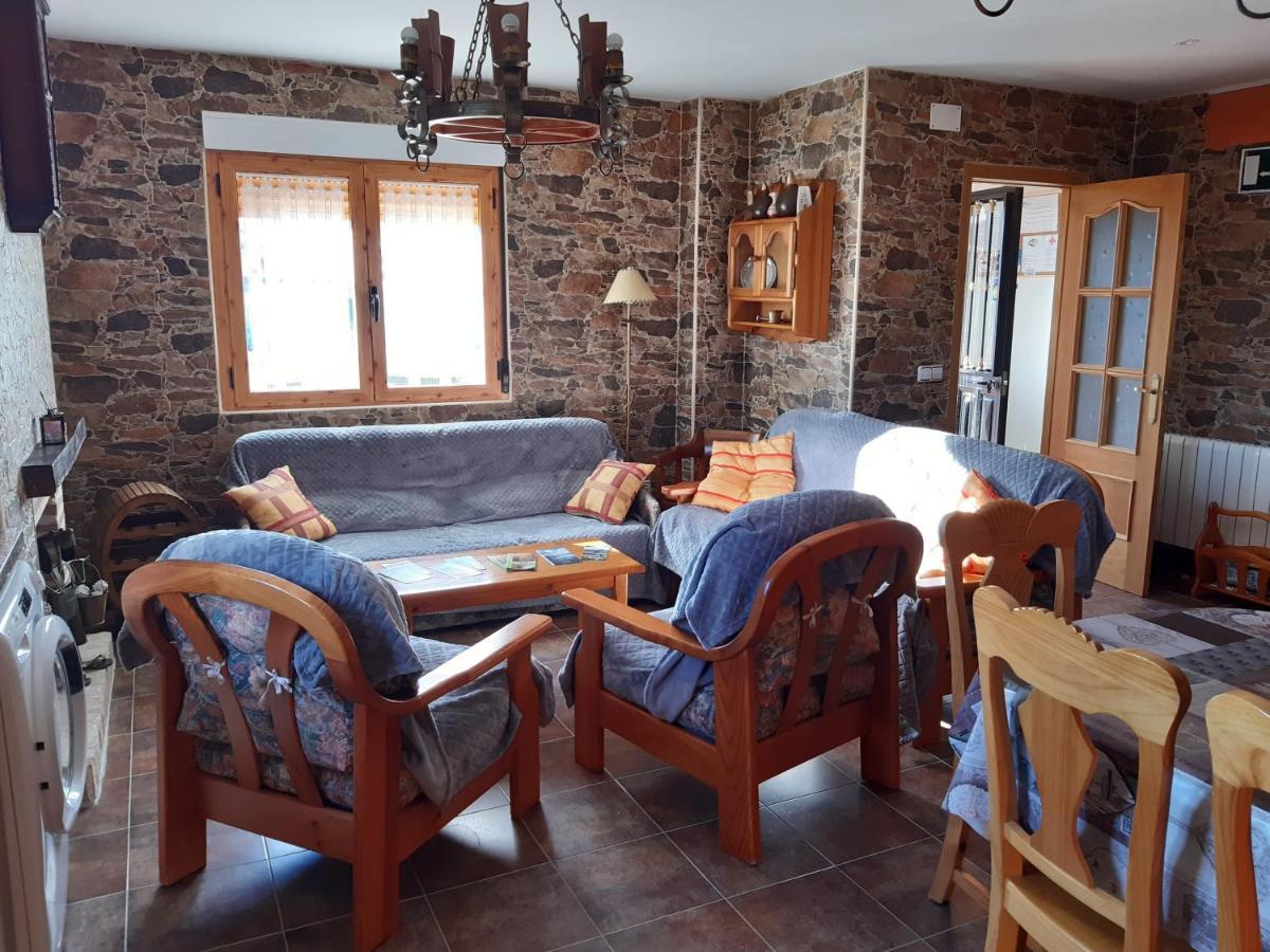 Casa Rural Mi Descanso Valdefuentes de Sangusín Exterior foto
